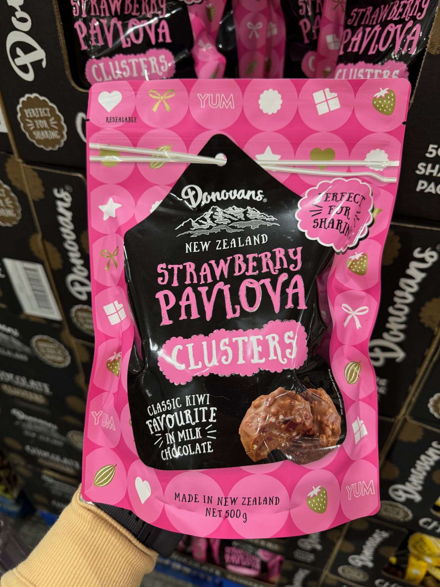 Donovans strawberry pavlova clusters 500g